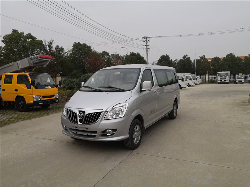 福田G5汽油殯儀車(chē)-福田殯儀送葬車(chē)廠家